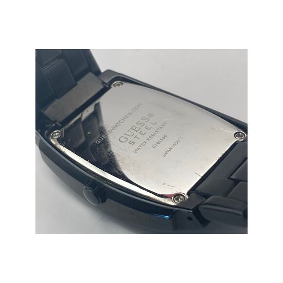 Guess Steel G10550G Mens Watch 33mm - New Battery - Day Date WR Wrist 6.25 - Picture 9 of 12